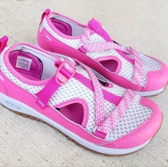 NWOT GIrls 3 Chaco Sandals - Picture 2 of 3